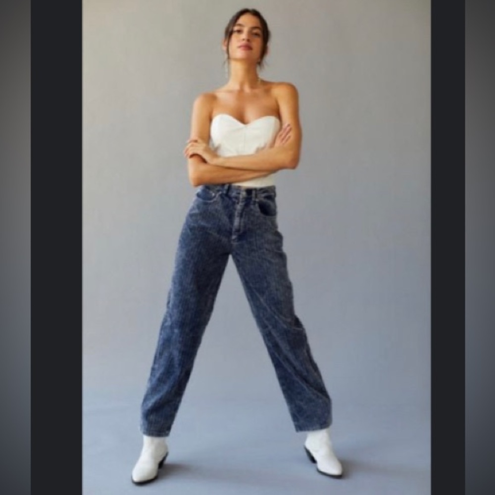 BDG High Waisted Baggy Corduroy Sz 28